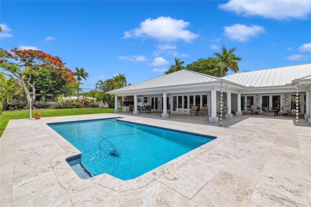 En Venta: $2,700,000 (5 camas, 4 baños, 4515 Pies cuadrados)