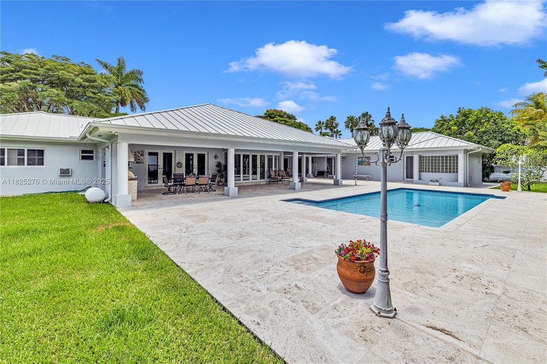 En Venta: $2,700,000 (5 camas, 4 baños, 4515 Pies cuadrados)