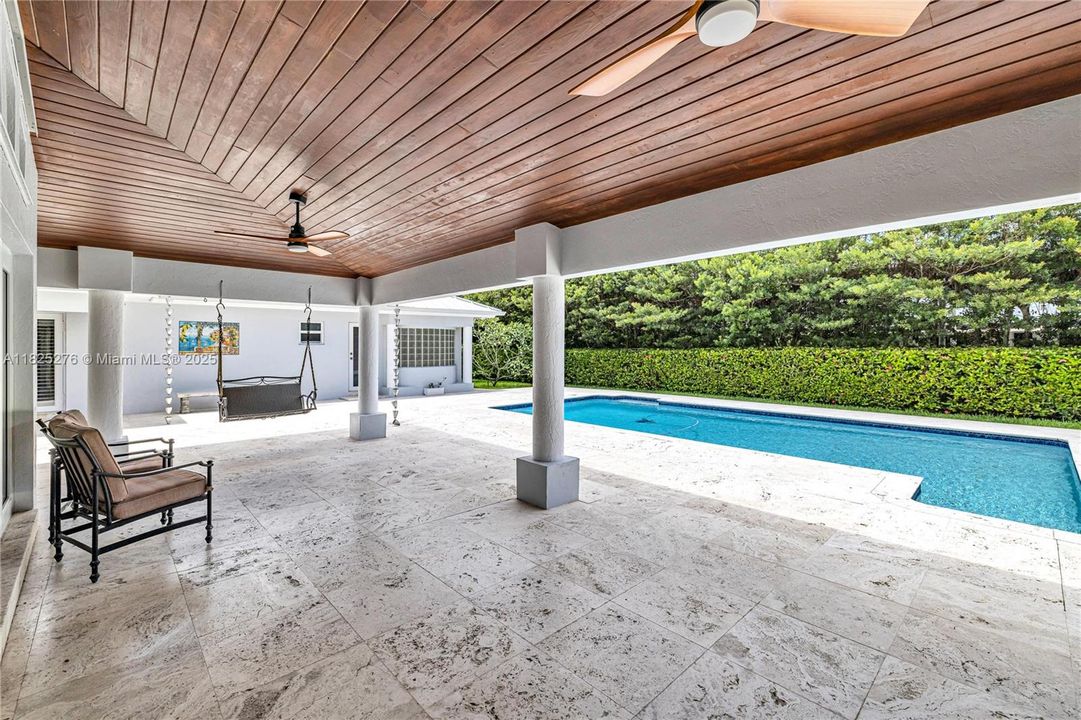 En Venta: $2,700,000 (5 camas, 4 baños, 4515 Pies cuadrados)