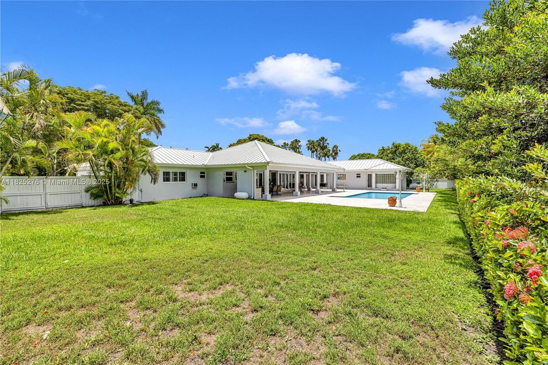 En Venta: $2,700,000 (5 camas, 4 baños, 4515 Pies cuadrados)