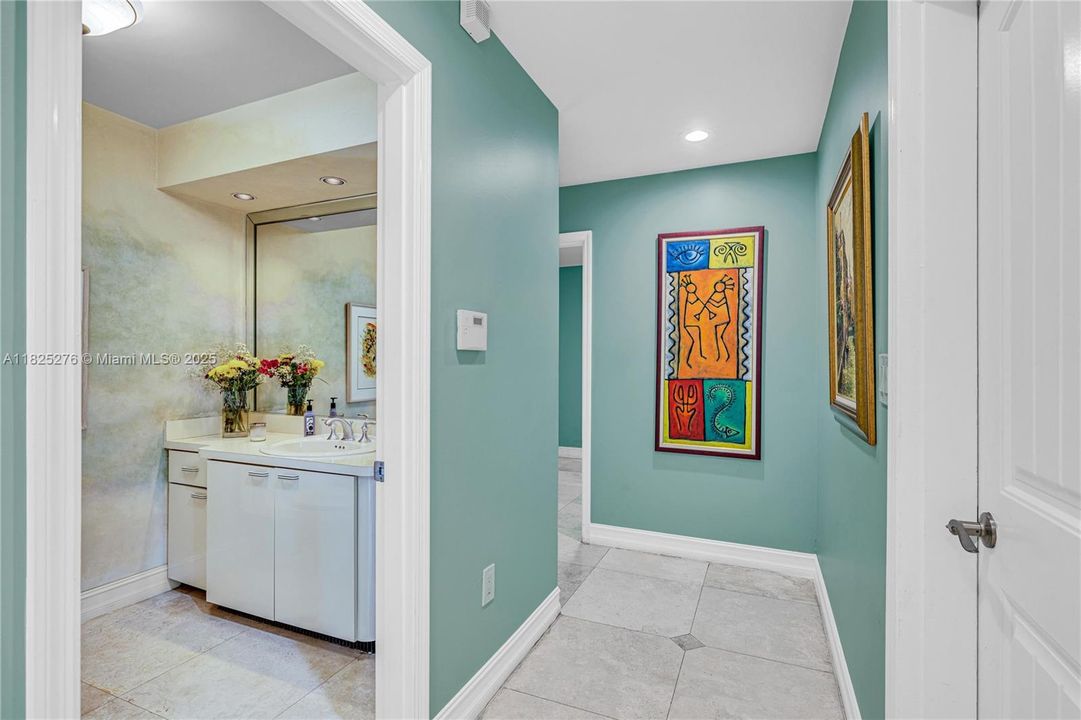 En Venta: $2,700,000 (5 camas, 4 baños, 4515 Pies cuadrados)