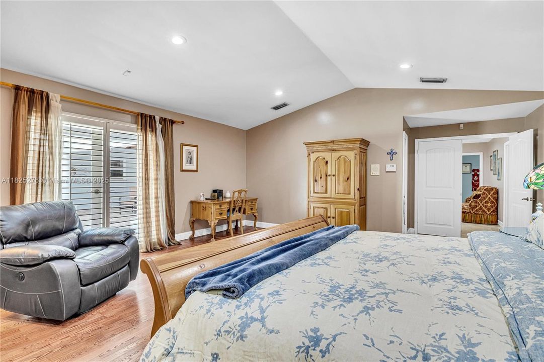 En Venta: $2,700,000 (5 camas, 4 baños, 4515 Pies cuadrados)