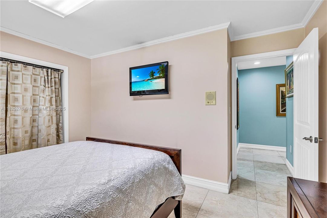 En Venta: $2,700,000 (5 camas, 4 baños, 4515 Pies cuadrados)