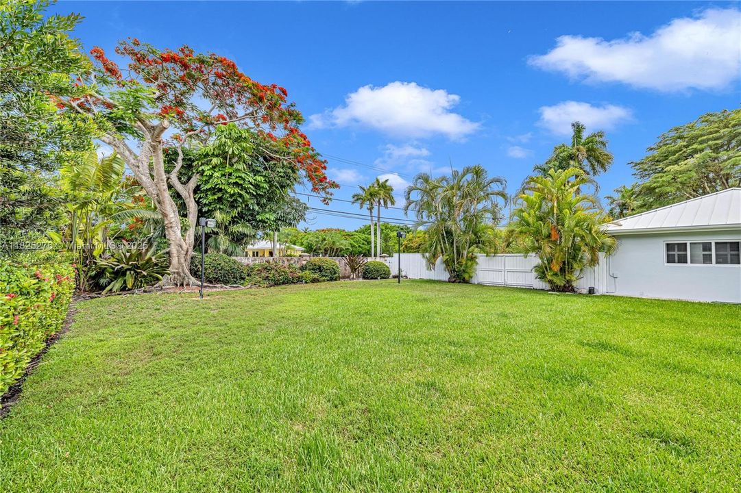 En Venta: $2,700,000 (5 camas, 4 baños, 4515 Pies cuadrados)