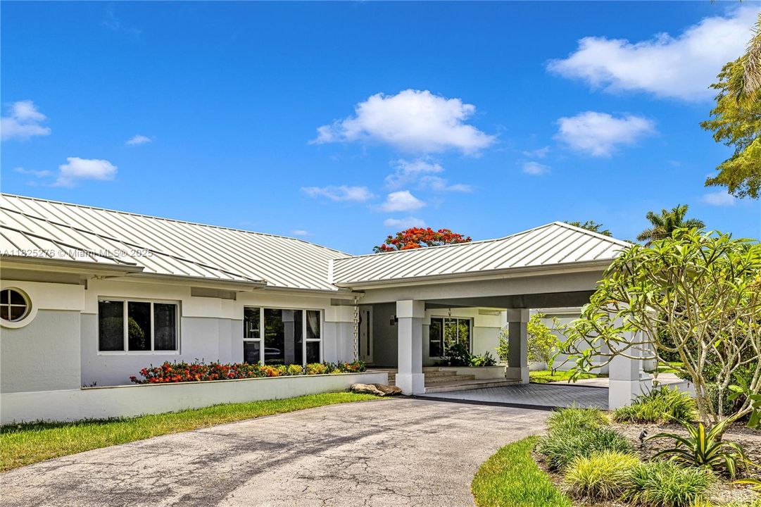 En Venta: $2,700,000 (5 camas, 4 baños, 4515 Pies cuadrados)