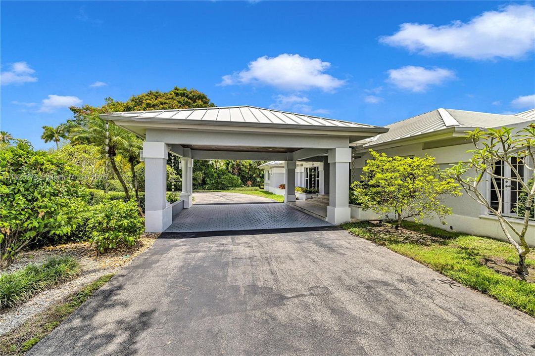 En Venta: $2,700,000 (5 camas, 4 baños, 4515 Pies cuadrados)