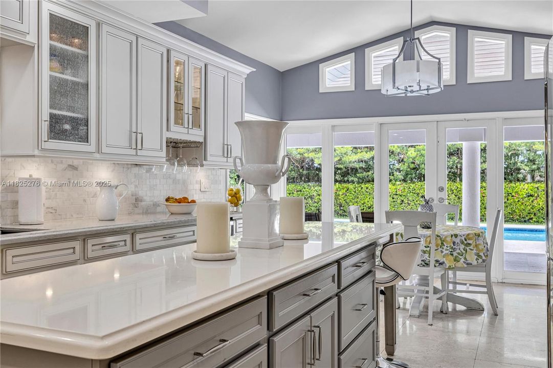 En Venta: $2,700,000 (5 camas, 4 baños, 4515 Pies cuadrados)