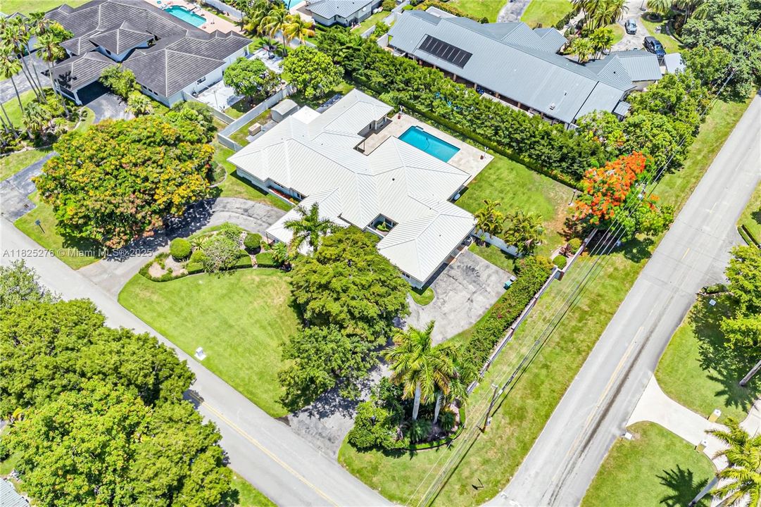 En Venta: $2,700,000 (5 camas, 4 baños, 4515 Pies cuadrados)