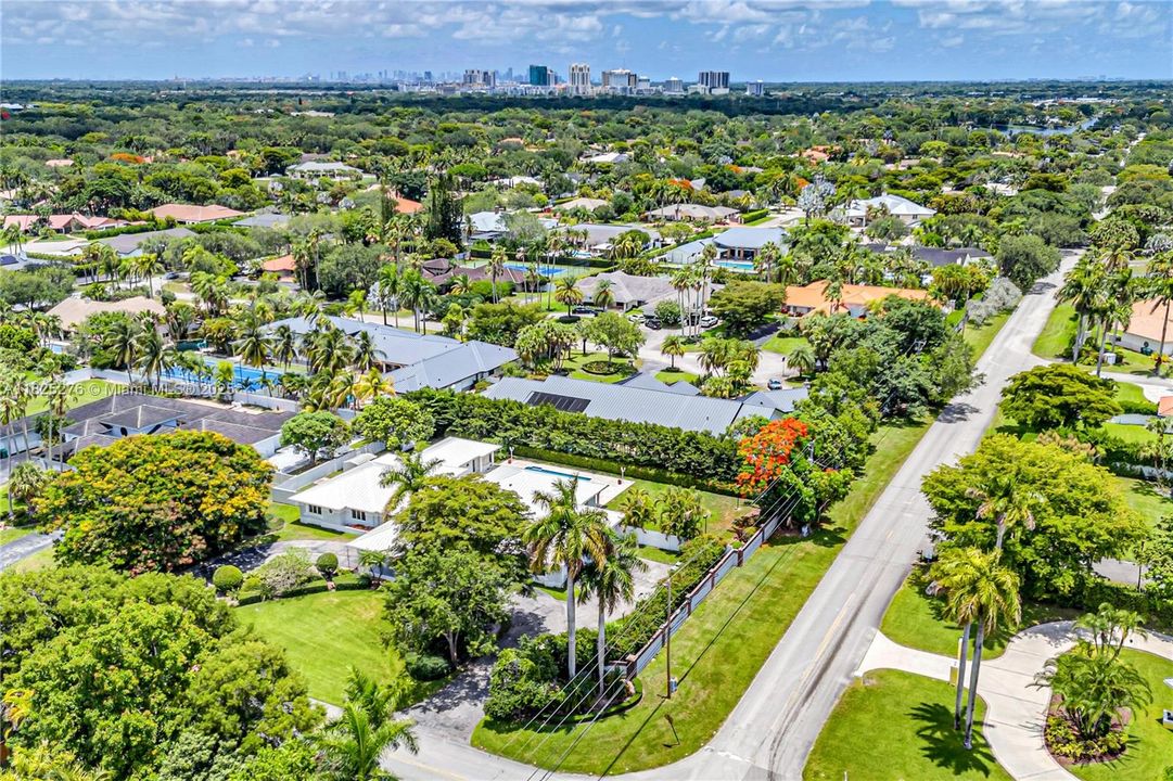 En Venta: $2,700,000 (5 camas, 4 baños, 4515 Pies cuadrados)