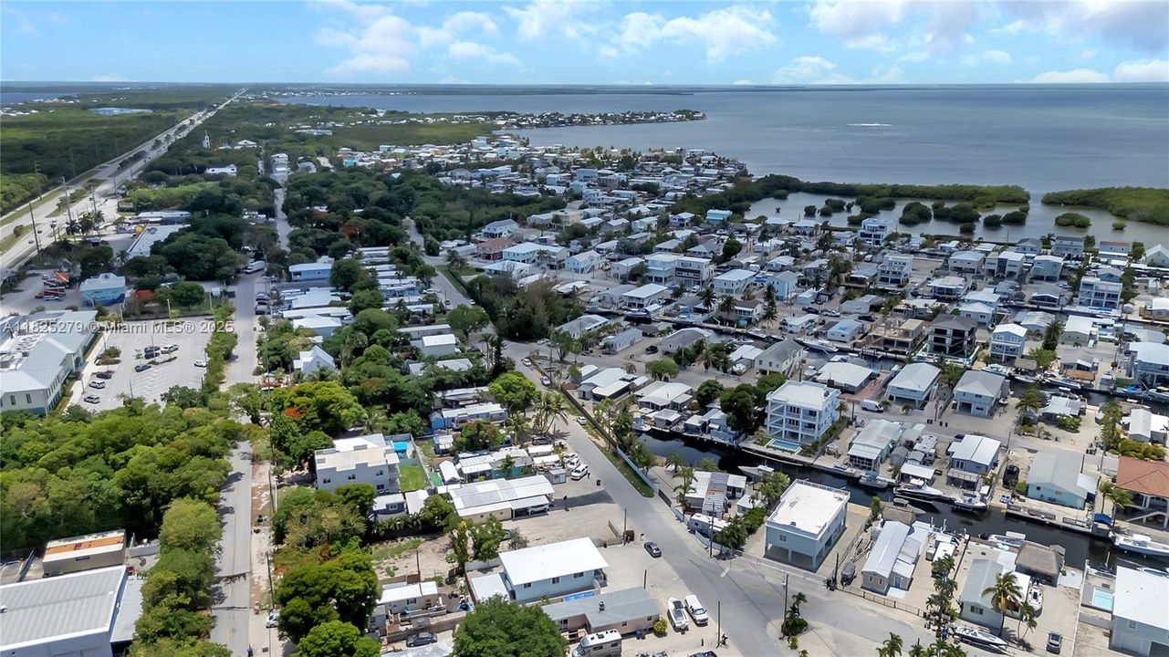 待售: $799,500 (3 贝兹, 2 浴室, 1350 平方英尺)