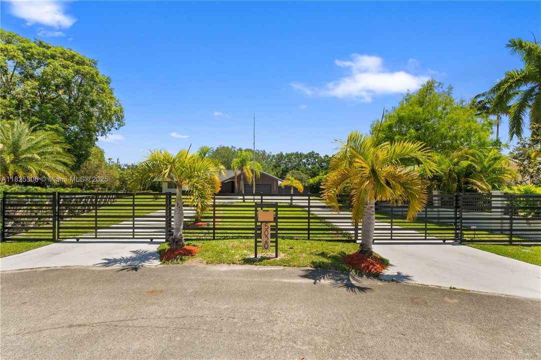 For Rent: $10,500 (4 beds, 3 baths, 2391 Square Feet)