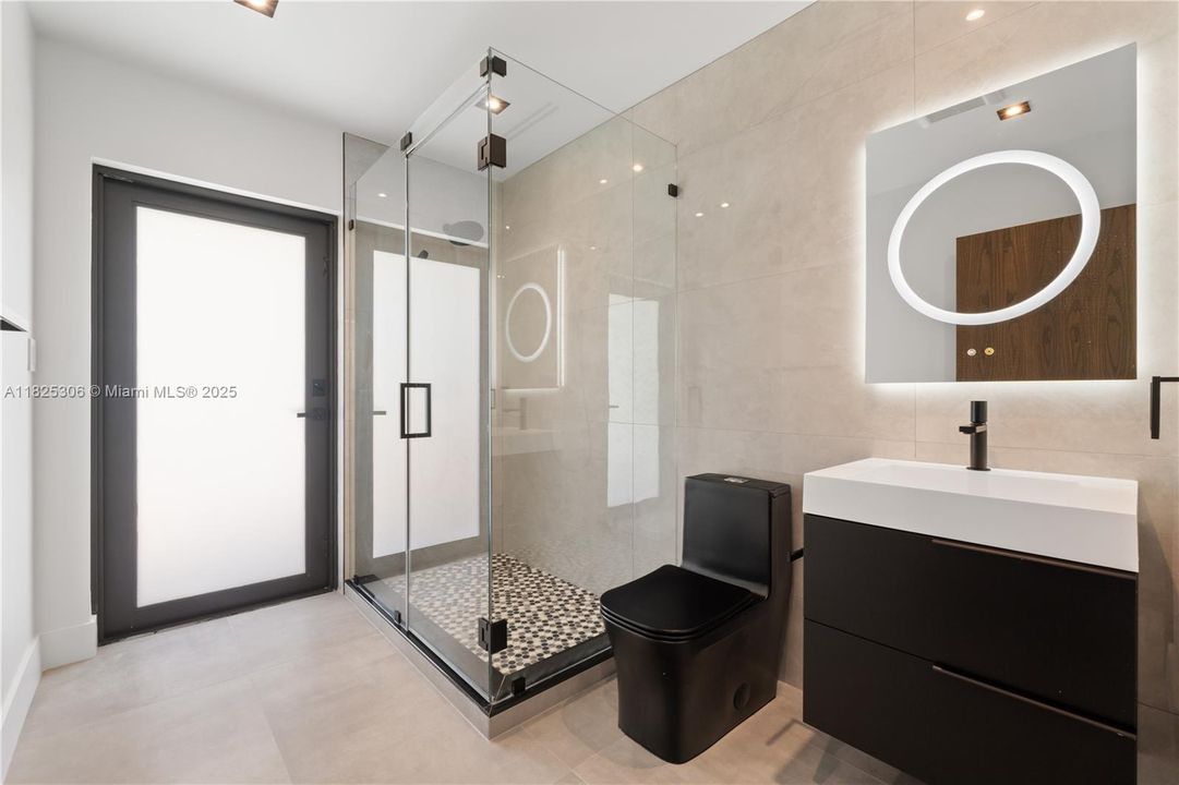 For Rent: $10,500 (4 beds, 3 baths, 2391 Square Feet)