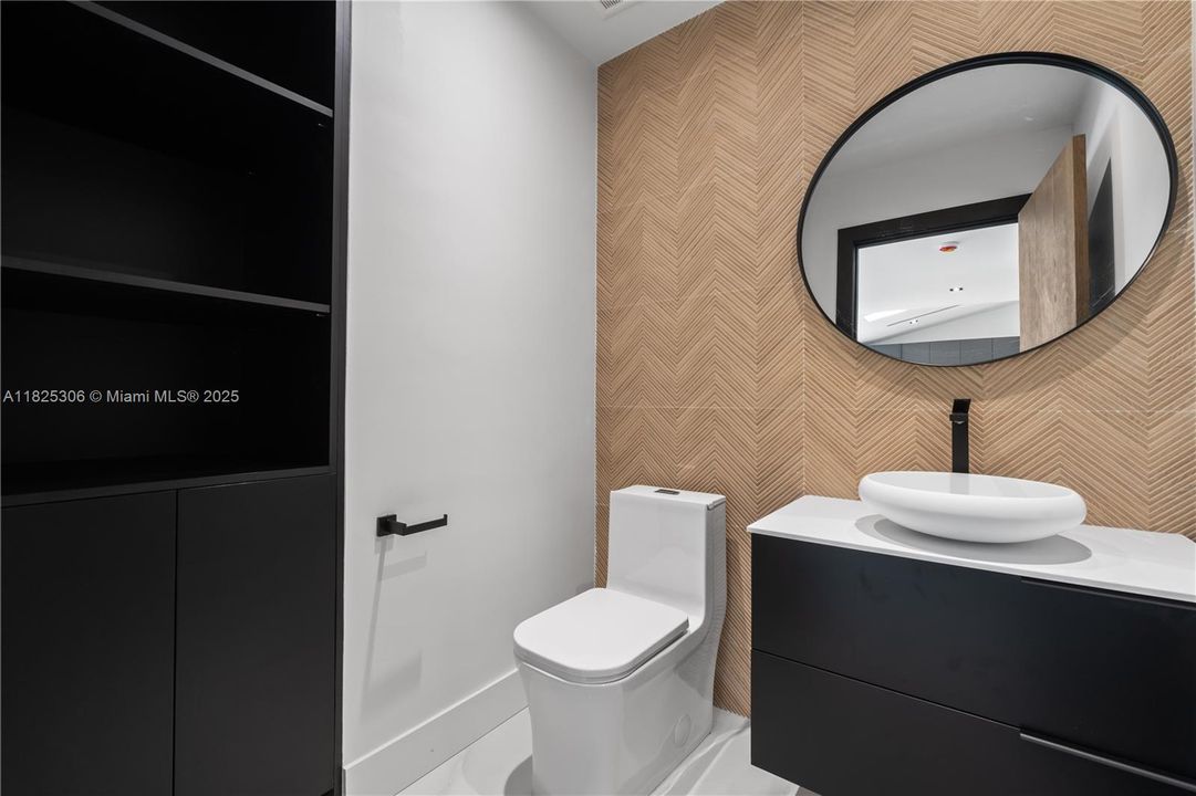 For Rent: $10,500 (4 beds, 3 baths, 2391 Square Feet)