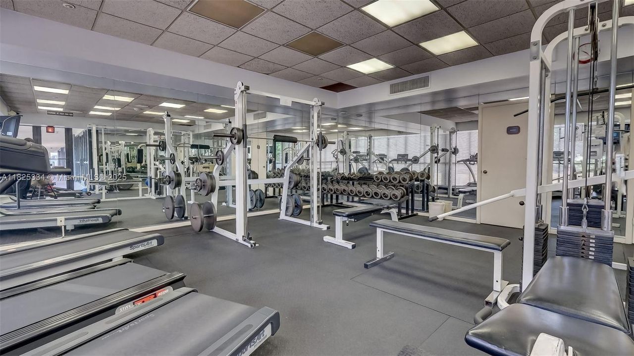 最近售出: $595,000 (2 贝兹, 2 浴室, 890 平方英尺)