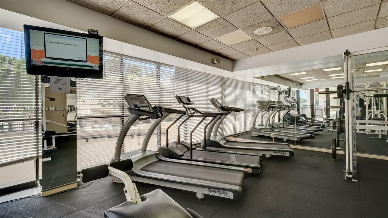 最近售出: $595,000 (2 贝兹, 2 浴室, 890 平方英尺)