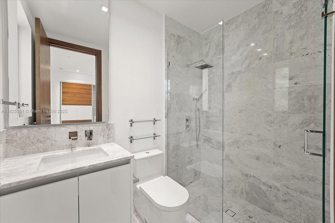 На продажу: $9,995,000 (5 спален, 6 ванн, 3326 Квадратных фут)