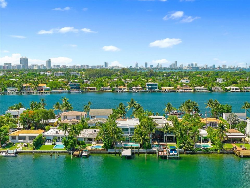 На продажу: $9,995,000 (5 спален, 6 ванн, 3326 Квадратных фут)