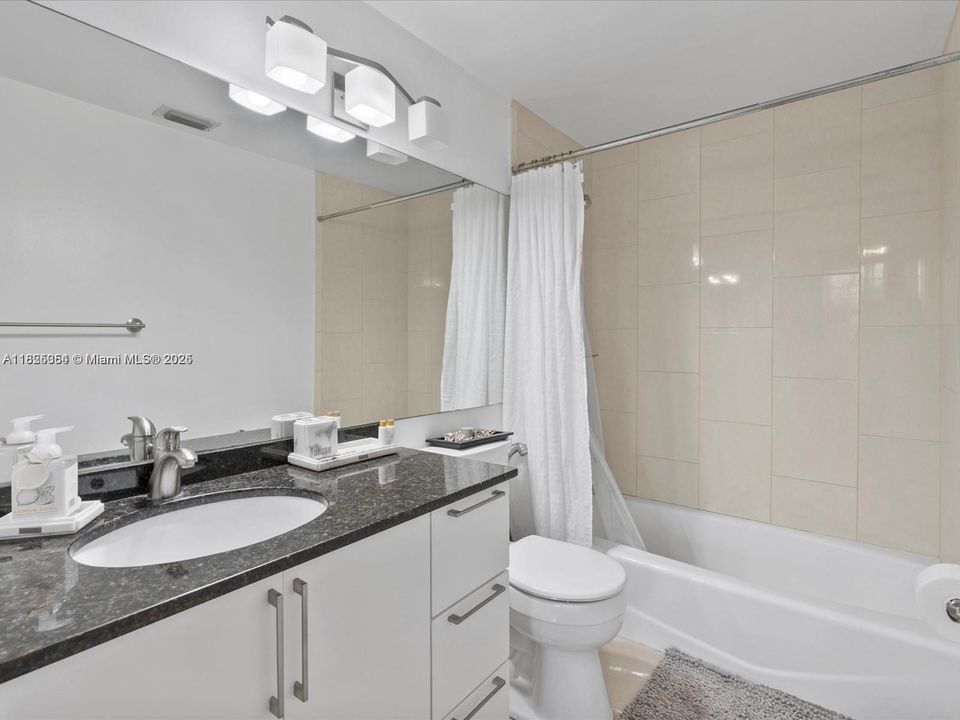 Recently Sold: $429,000 (2 beds, 2 baths, 1180 Square Feet)