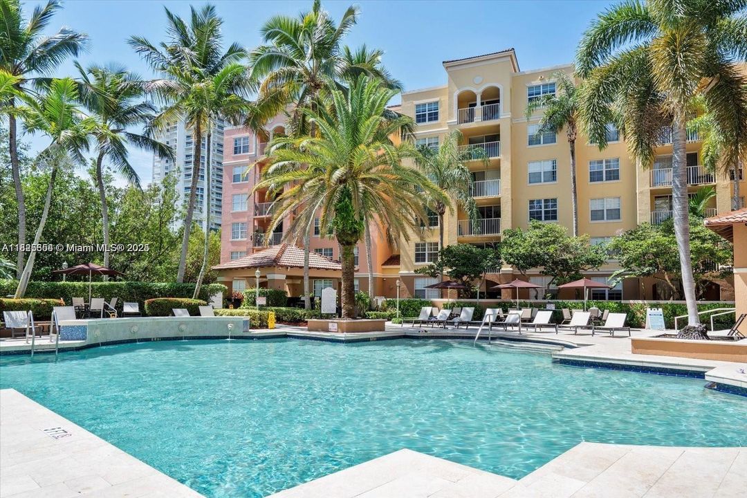 Recently Sold: $429,000 (2 beds, 2 baths, 1180 Square Feet)