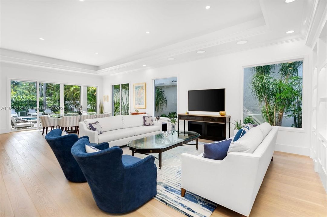 Recently Rented: $29,700 (5 beds, 5 baths, 4100 Square Feet)