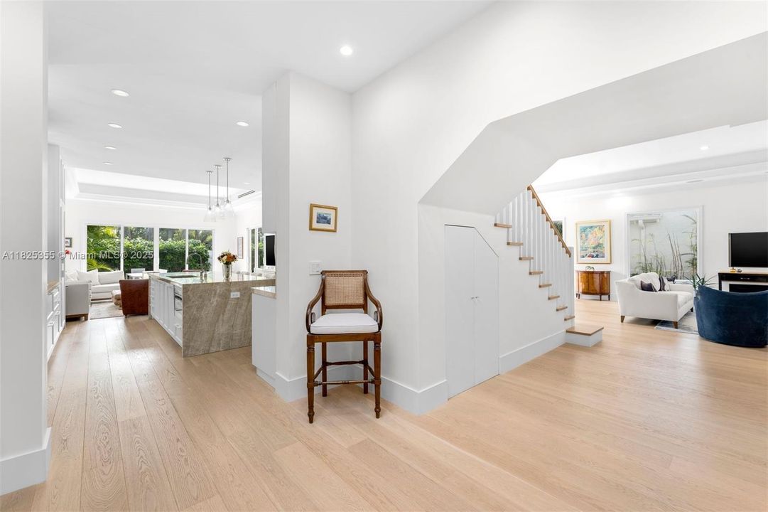 Recently Rented: $29,700 (5 beds, 5 baths, 4100 Square Feet)