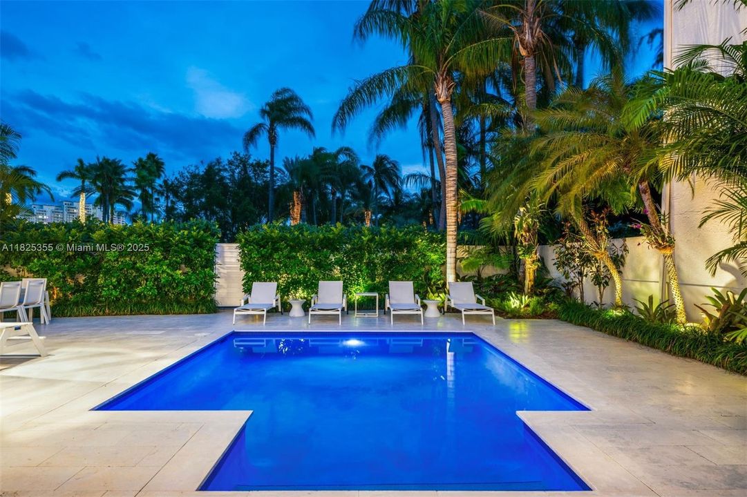 Recently Rented: $29,700 (5 beds, 5 baths, 4100 Square Feet)