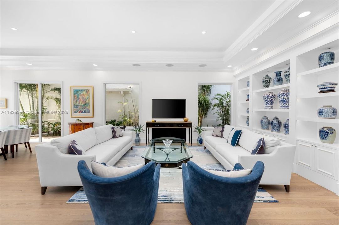 Recently Rented: $29,700 (5 beds, 5 baths, 4100 Square Feet)