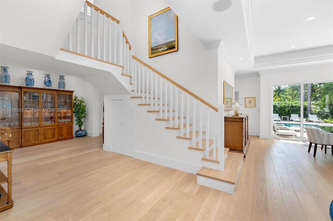 Recently Rented: $29,700 (5 beds, 5 baths, 4100 Square Feet)