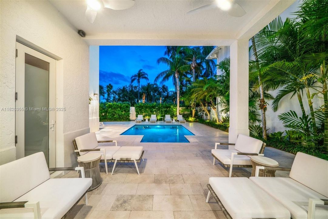 Recently Rented: $29,700 (5 beds, 5 baths, 4100 Square Feet)