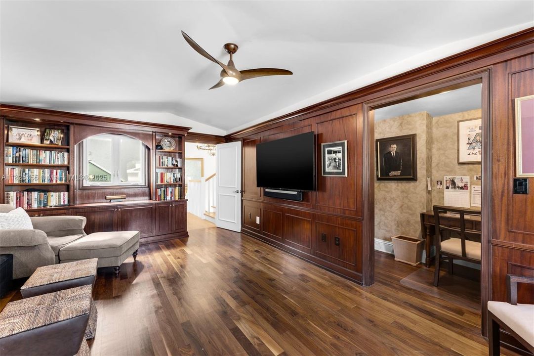 Recently Rented: $29,700 (5 beds, 5 baths, 4100 Square Feet)