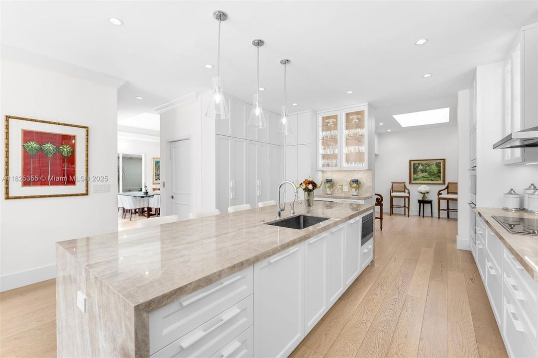 Recently Rented: $29,700 (5 beds, 5 baths, 4100 Square Feet)