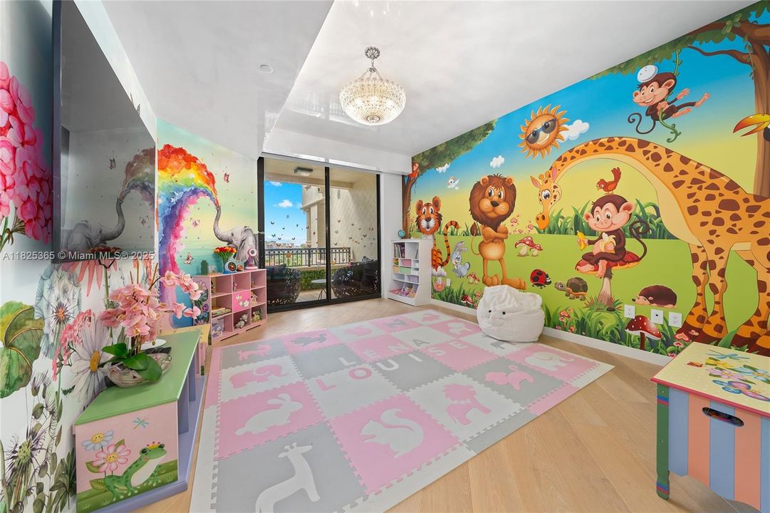 For Sale: $50,000,000 (7 beds, 8 baths, 9852 Square Feet)