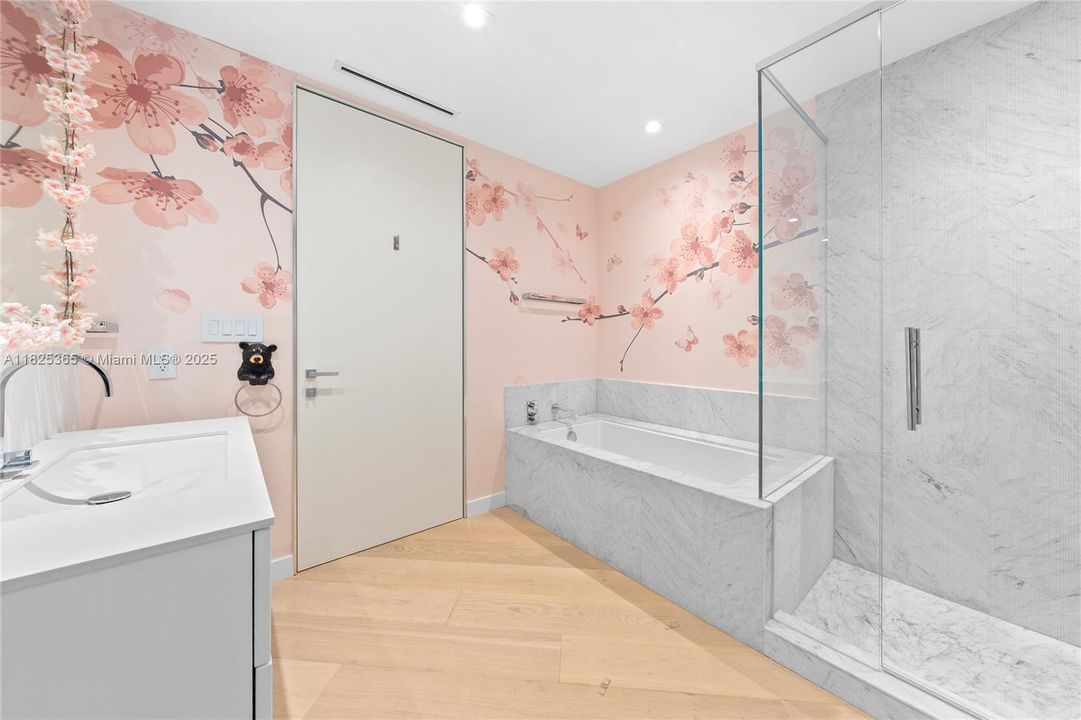 For Sale: $50,000,000 (7 beds, 8 baths, 9852 Square Feet)