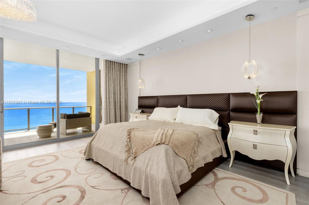 Vendido Recientemente: $13,500,000 (4 camas, 5 baños, 9183 Pies cuadrados)