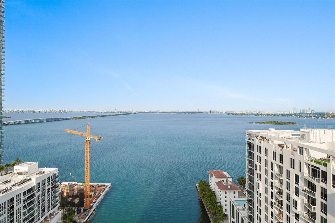 Vendido Recientemente: $765,000 (2 camas, 2 baños, 1095 Pies cuadrados)