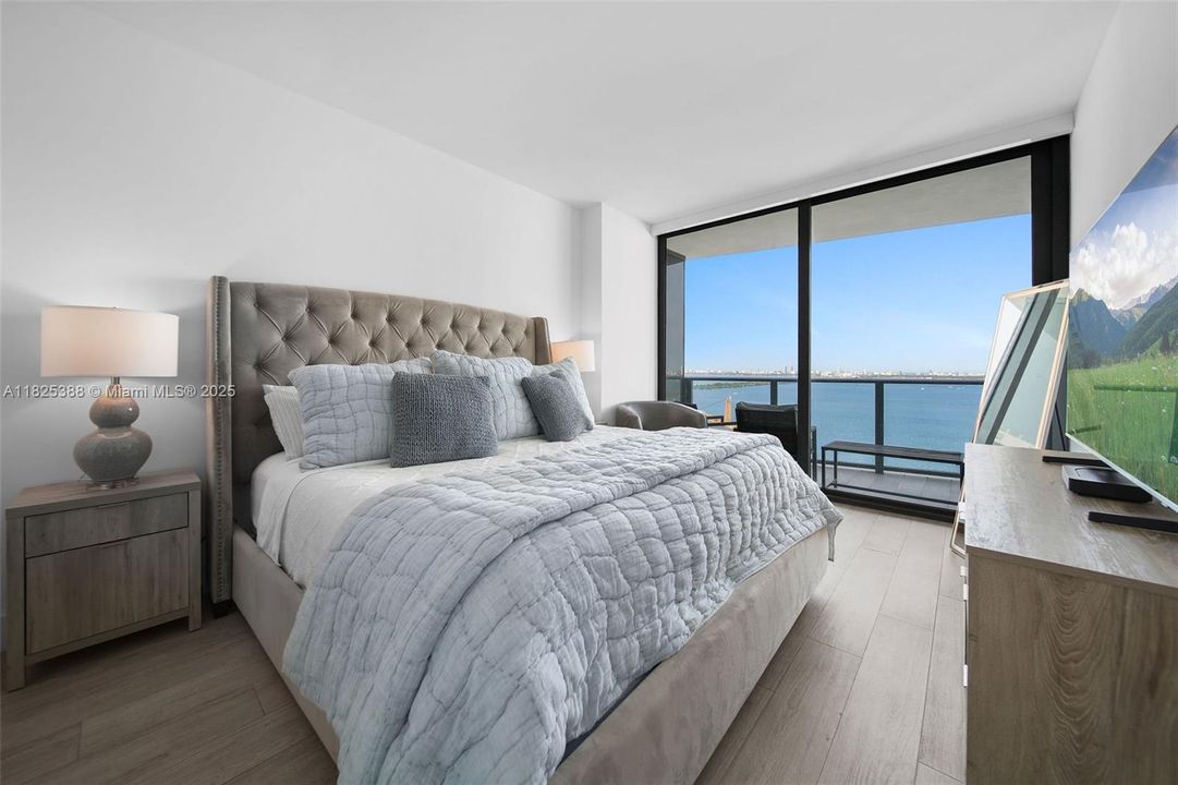 Vendido Recientemente: $765,000 (2 camas, 2 baños, 1095 Pies cuadrados)