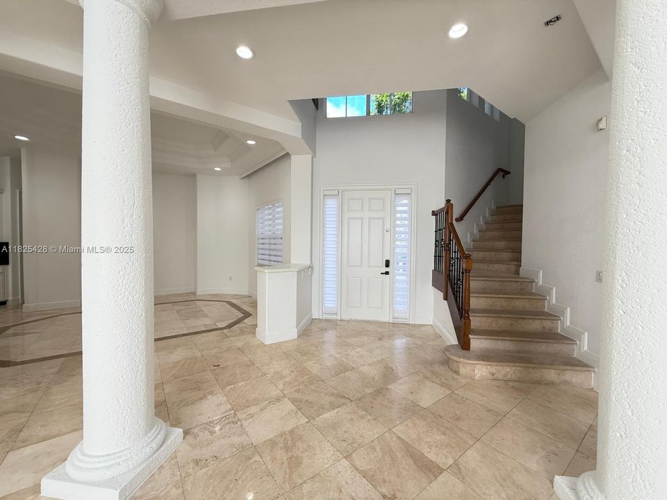 For Sale: $3,595,000 (5 beds, 5 baths, 4478 Square Feet)