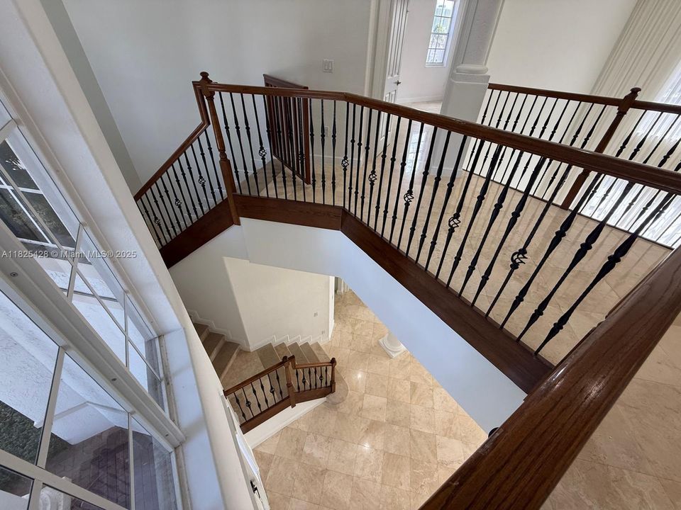 For Sale: $3,595,000 (5 beds, 5 baths, 4478 Square Feet)