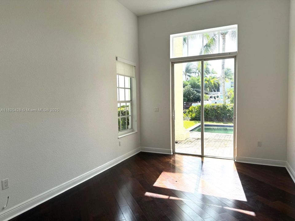 For Sale: $3,595,000 (5 beds, 5 baths, 4478 Square Feet)