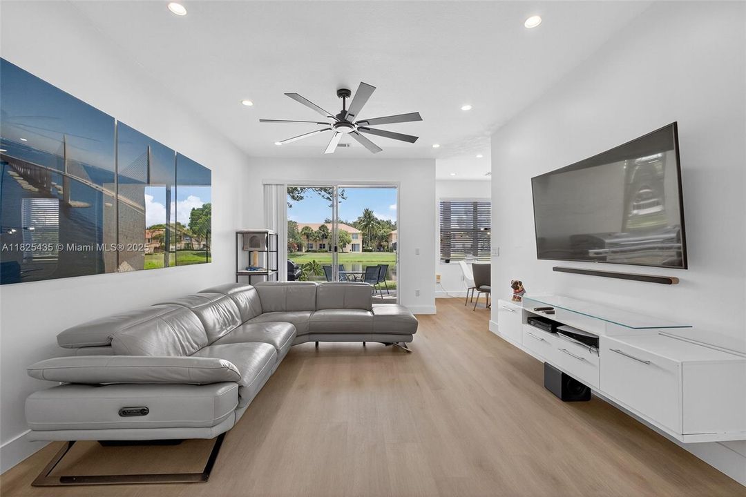 For Sale: $415,000 (2 beds, 2 baths, 1448 Square Feet)