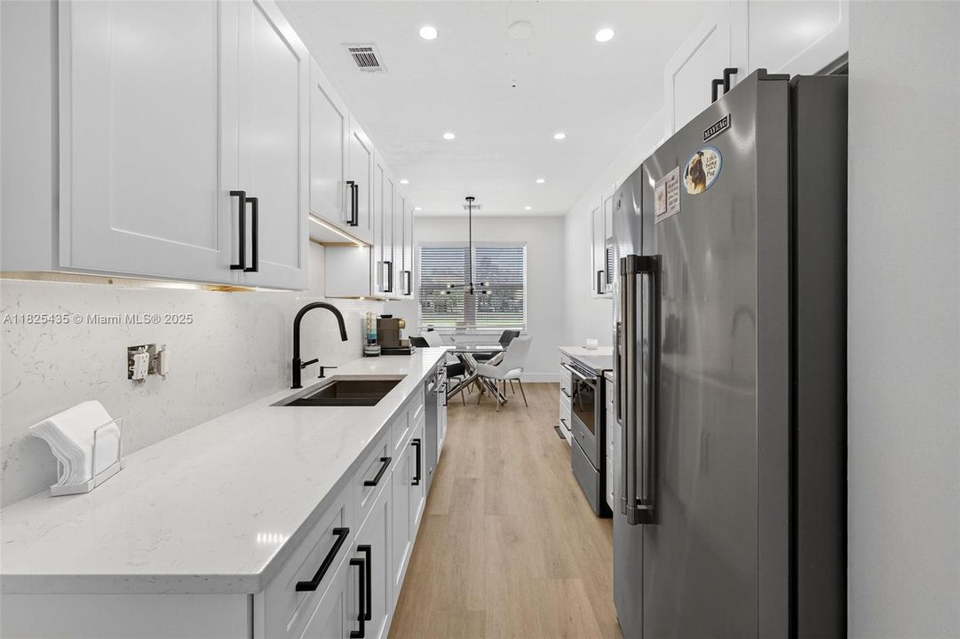 For Sale: $415,000 (2 beds, 2 baths, 1448 Square Feet)