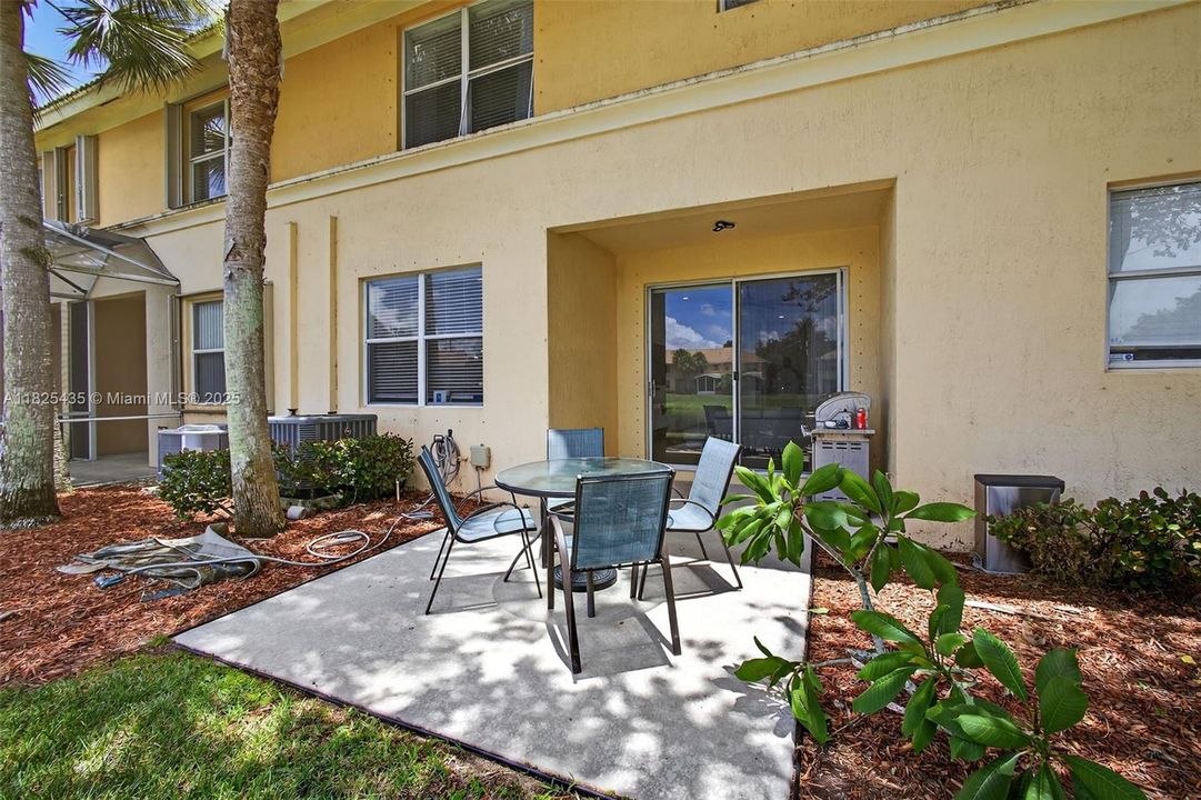 For Sale: $415,000 (2 beds, 2 baths, 1448 Square Feet)