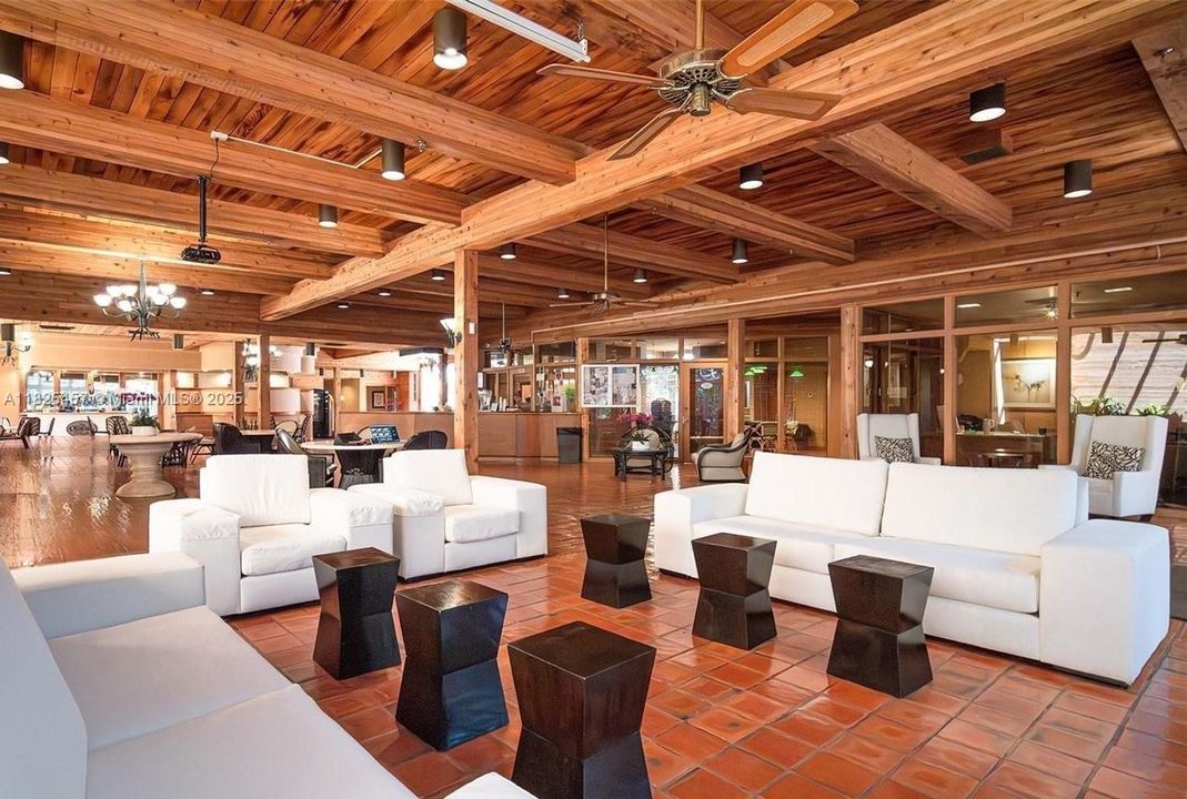 spa lounge area with free WiFi