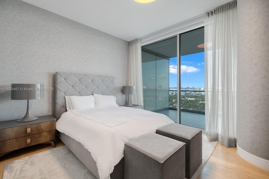 На продажу: $9,995,000 (3 спален, 4 ванн, 3592 Квадратных фут)