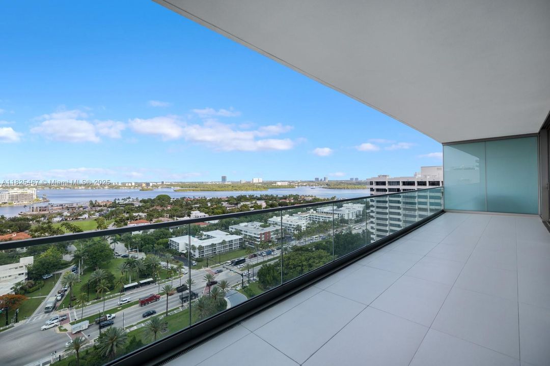 На продажу: $9,995,000 (3 спален, 4 ванн, 3592 Квадратных фут)