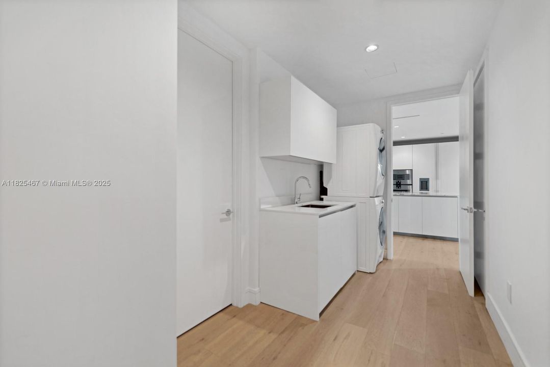 На продажу: $9,995,000 (3 спален, 4 ванн, 3592 Квадратных фут)