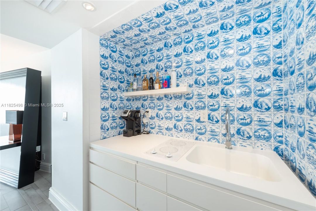 待售: $399,000 (0 贝兹, 0 浴室, 477 平方英尺)