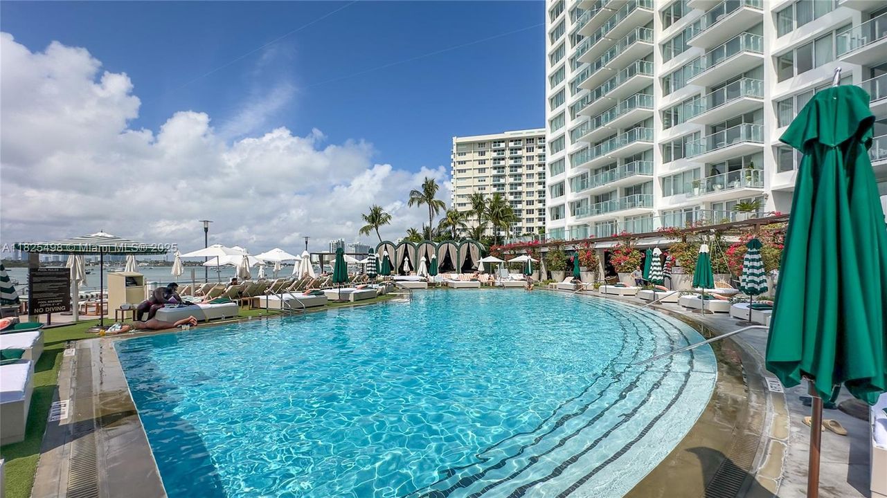 待售: $399,000 (0 贝兹, 0 浴室, 477 平方英尺)