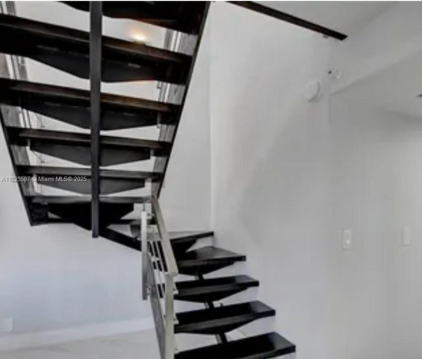 For Rent: $11,000 (2 beds, 2 baths, 1650 Square Feet)