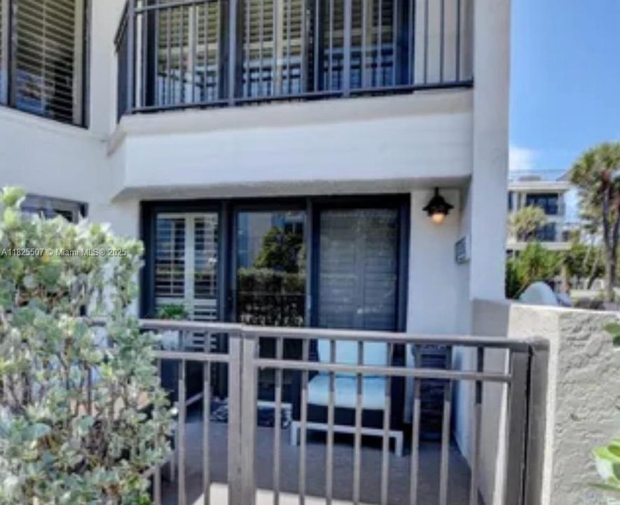 For Rent: $11,000 (2 beds, 2 baths, 1650 Square Feet)